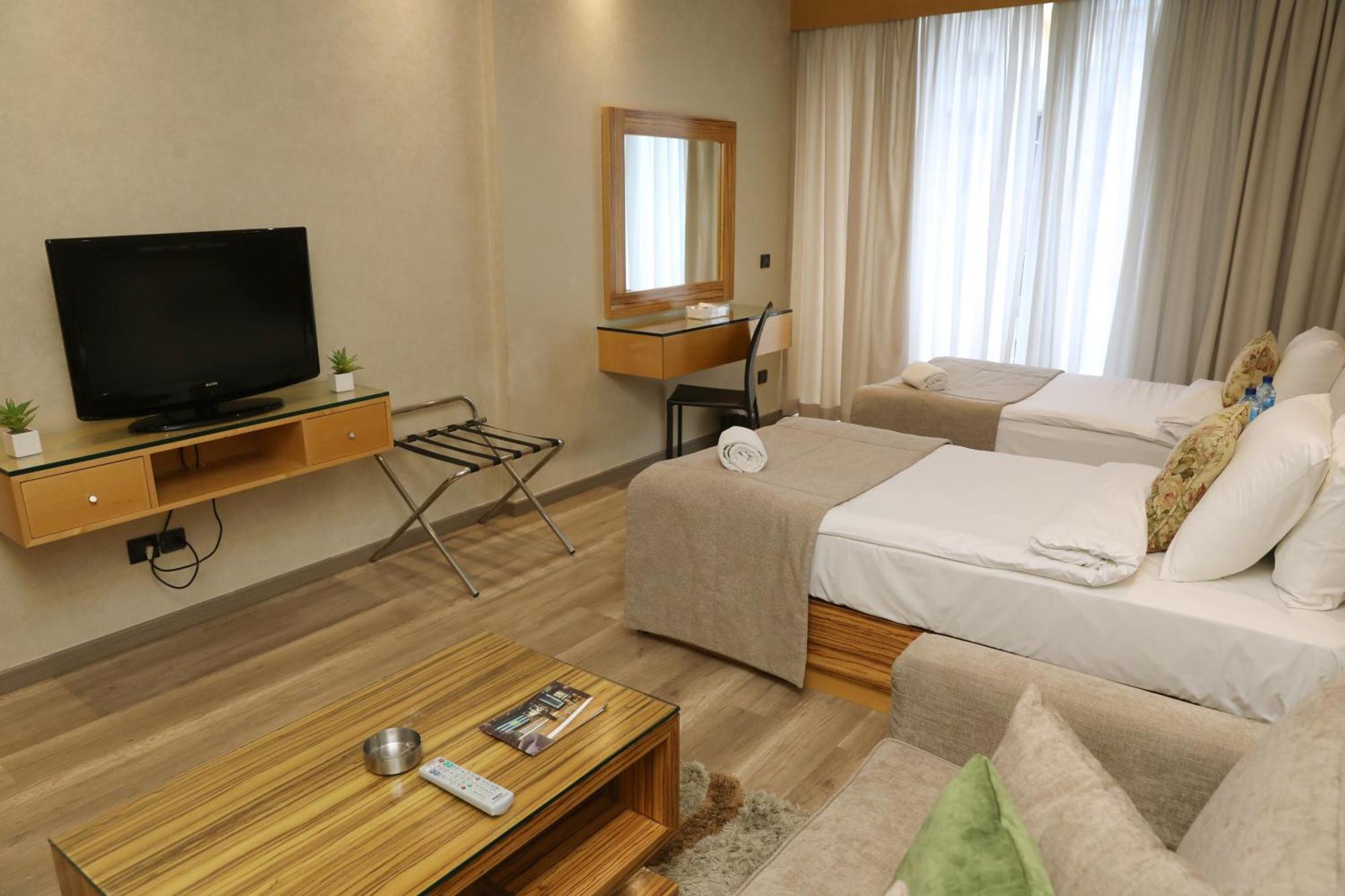Imperial Suites Hotel Бейрут Экстерьер фото