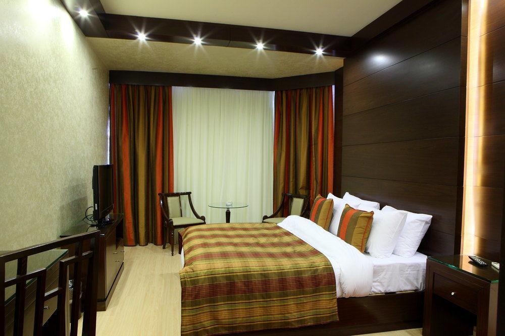 Imperial Suites Hotel Бейрут Экстерьер фото