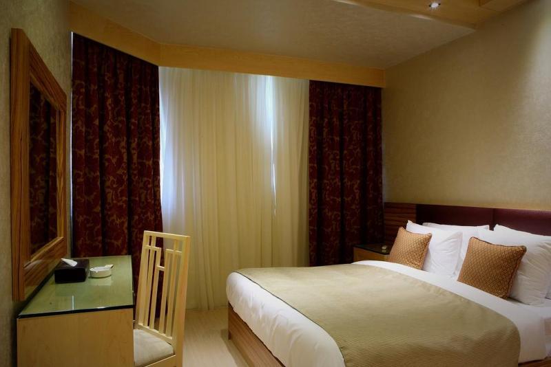 Imperial Suites Hotel Бейрут Экстерьер фото