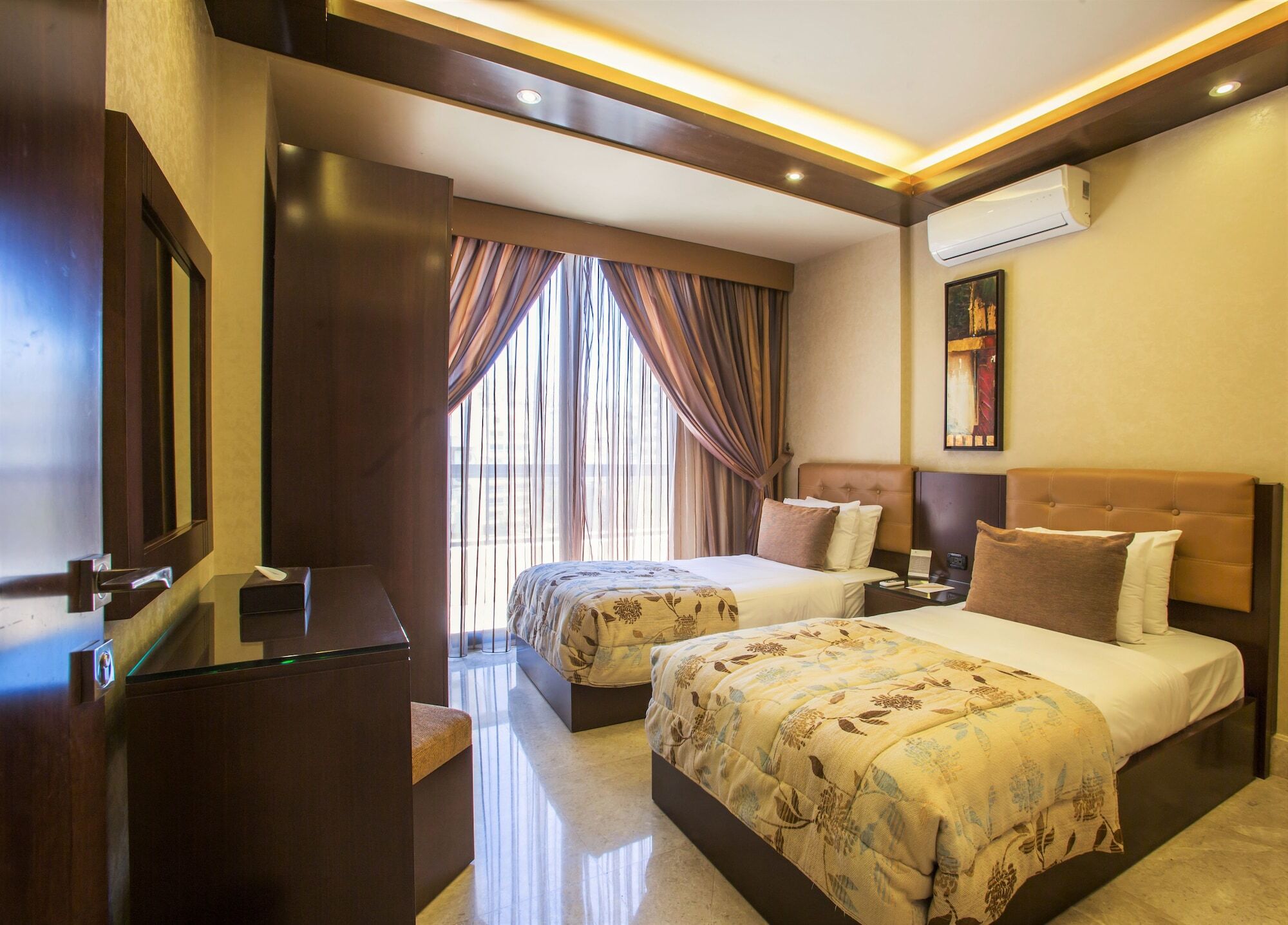 Imperial Suites Hotel Бейрут Экстерьер фото