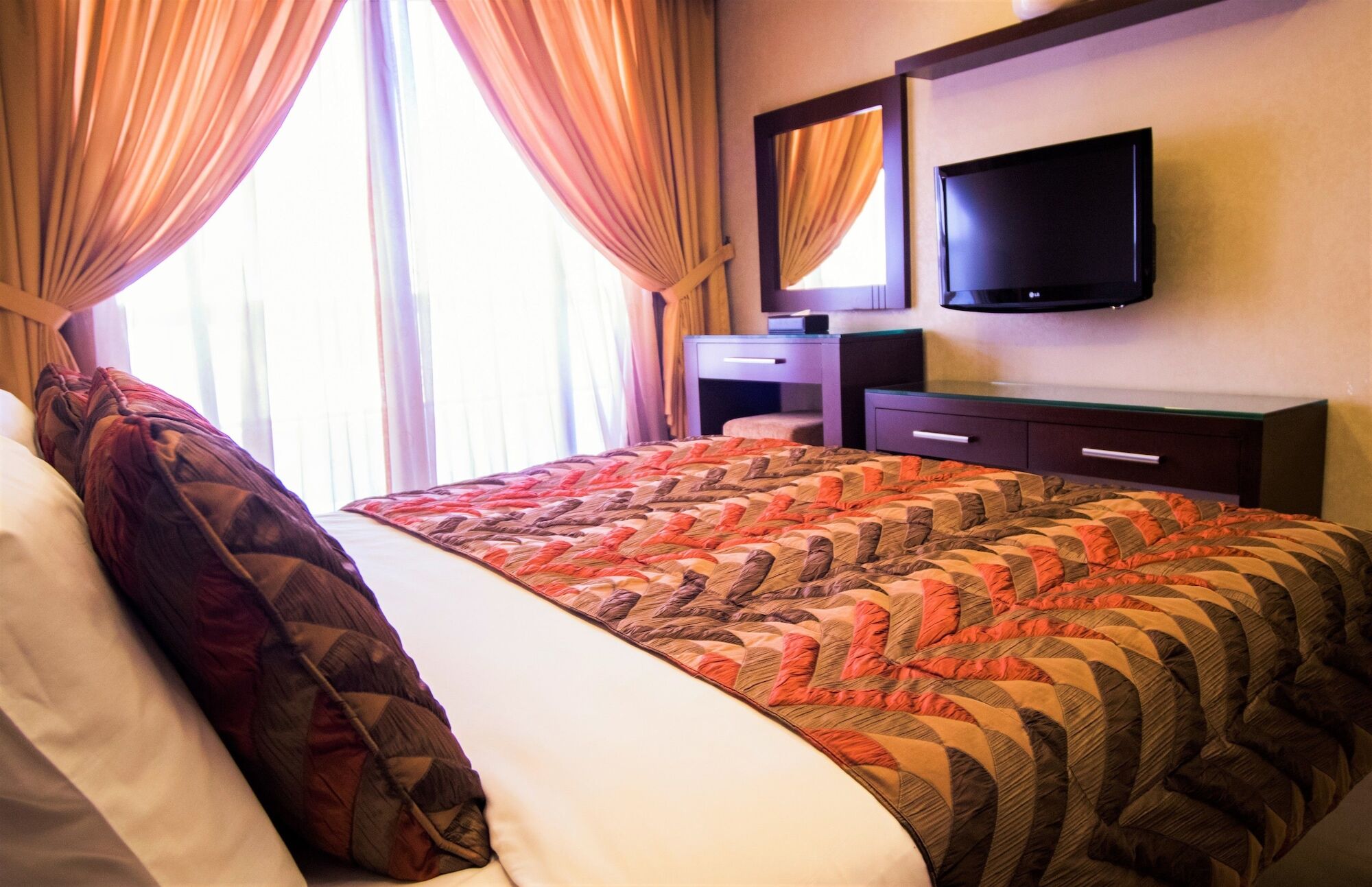 Imperial Suites Hotel Бейрут Экстерьер фото